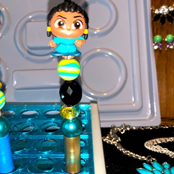 Disney doorables raya from the lost dragon pen - Picture 1 of 5